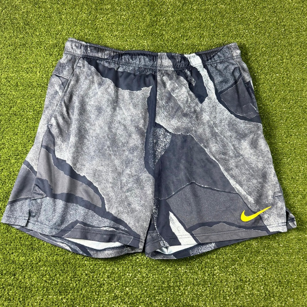 Nike Dri-FIT Mens XXL Gray Black Abstract Camo Training Shorts Standard Fit